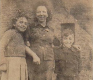 Young bunty with Rose and Joe